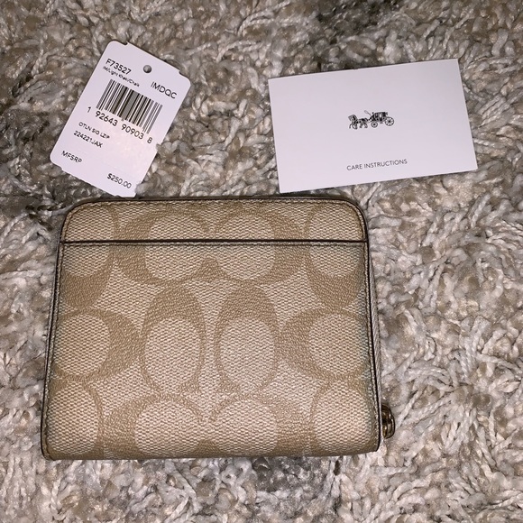 Coach wallet - Picture 2 of 4